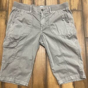 Womans Gray Cargo Shorts